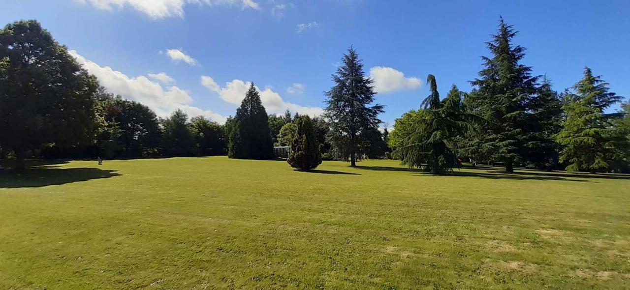 A L'Oree Du Parc Saint-Priest-des-Champs 外观 照片